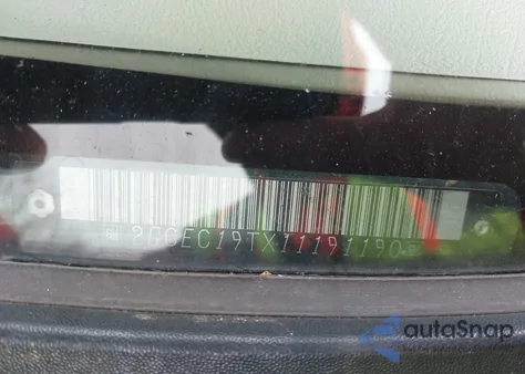 2001 Chevrolet Silverado 1500 Ls z USA, uszkodzony, nr VIN 2GCEC19TX11191190